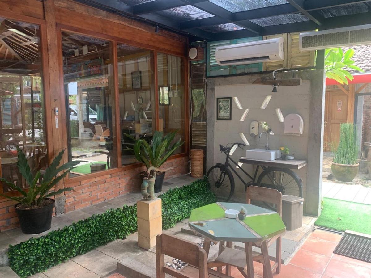 Kampung Lawasan Heritage Cottage Maguwo Eksteriør bilde