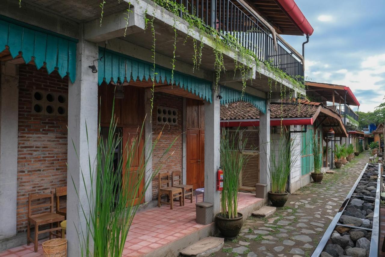 Kampung Lawasan Heritage Cottage Maguwo Eksteriør bilde