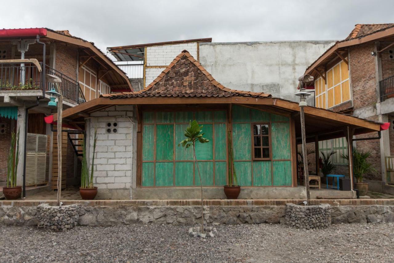 Kampung Lawasan Heritage Cottage Maguwo Eksteriør bilde